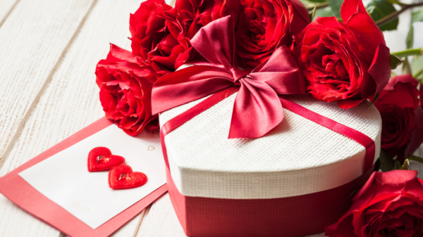 Valentine’s Day Flower & Chocolate Combo
